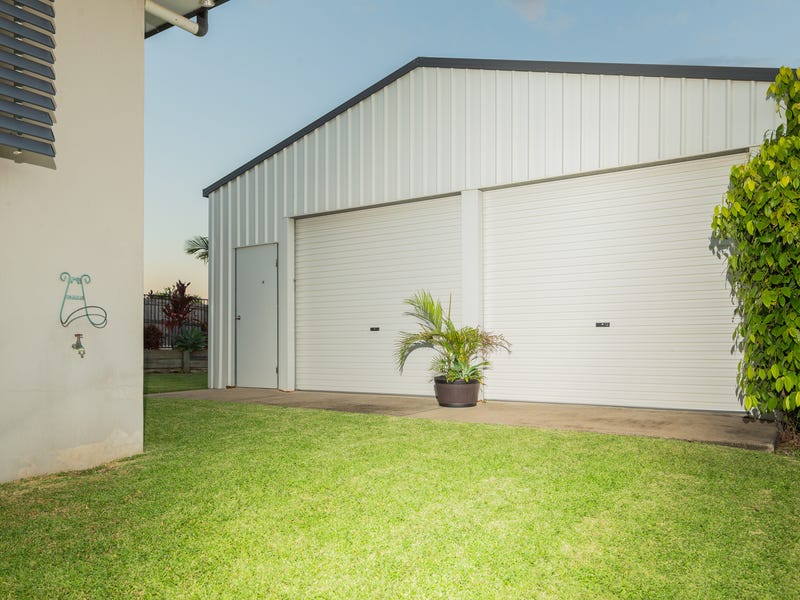 Large modern four-bedroom family home 23
