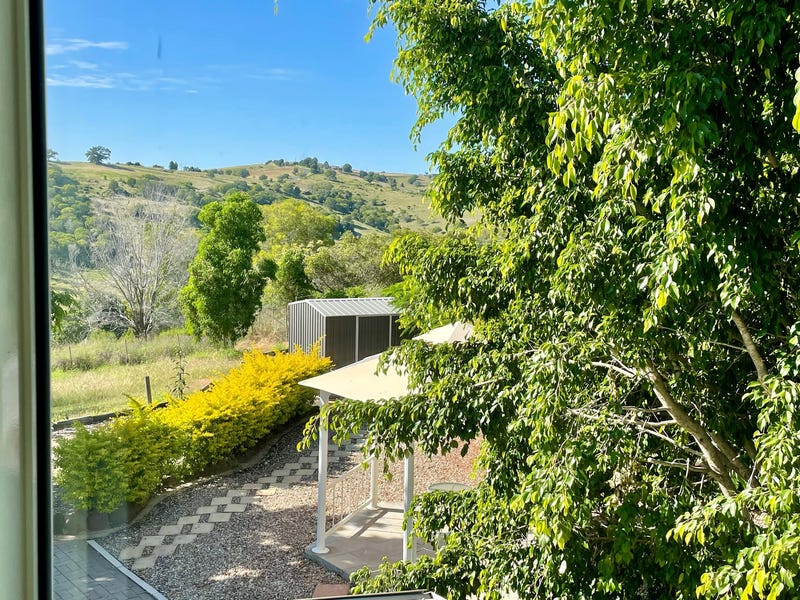 TREE CHANGE with magnificent views 22