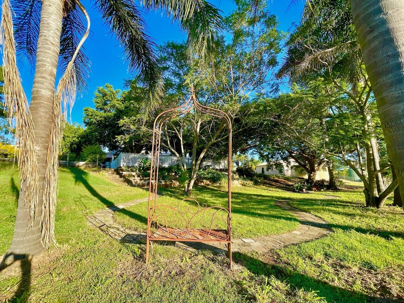 TREE CHANGE with magnificent views 31