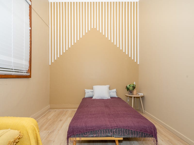 Two bedrooms apartment plus a 5