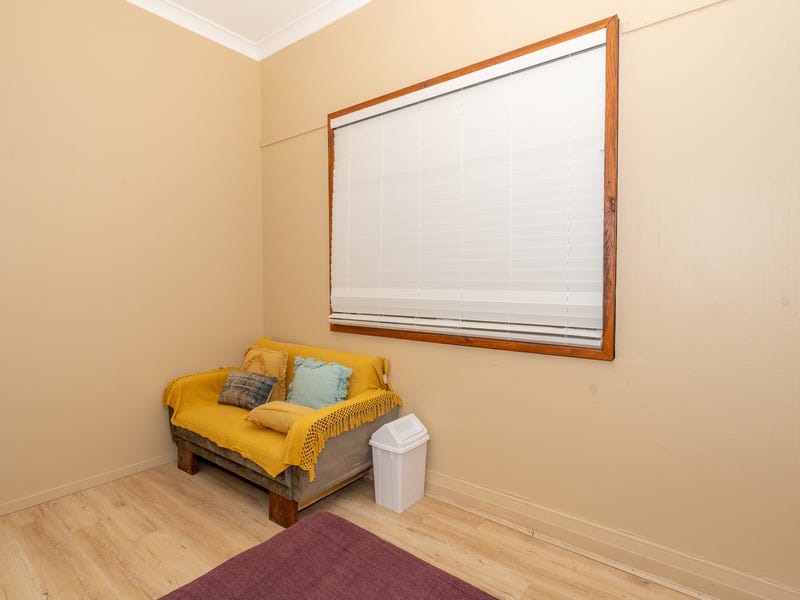 Two bedrooms apartment plus a 6