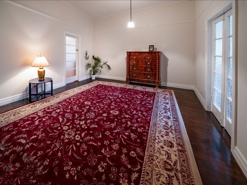 Brisbane beachside Queenslander 8