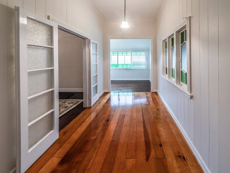 Brisbane beachside Queenslander 9