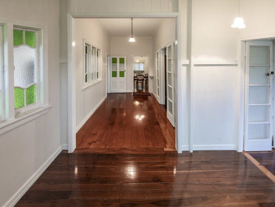 Brisbane beachside Queenslander 10