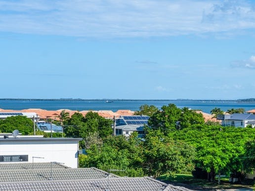 Brisbane beachside Queenslander 18