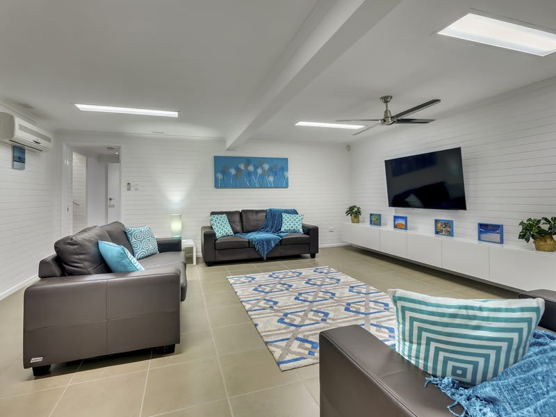 Unique and Spacious Family Home 14
