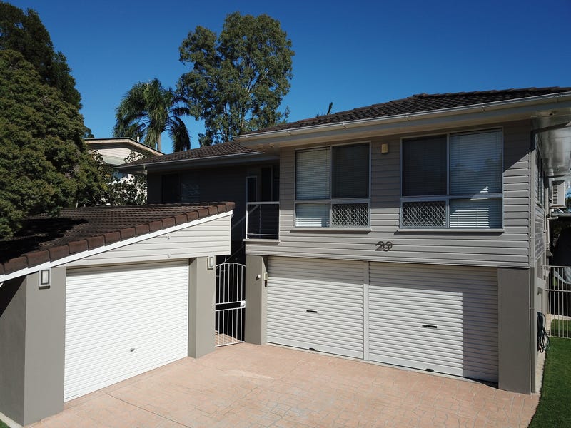 Unique and Spacious Family Home 25