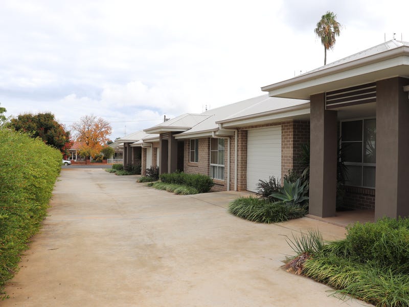 Recently built modern unit offers 2