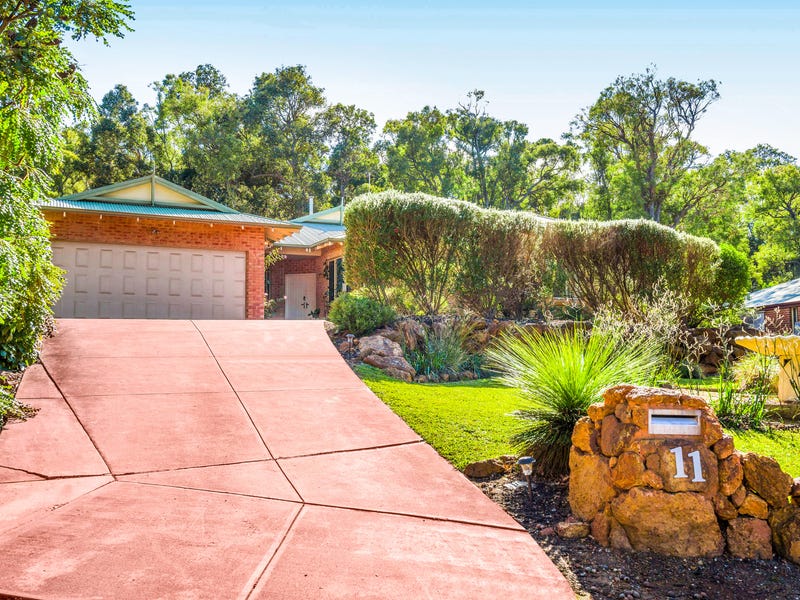 HILLSIDE RETREAT AND ENTERTAINER’S DELIGHT! 3