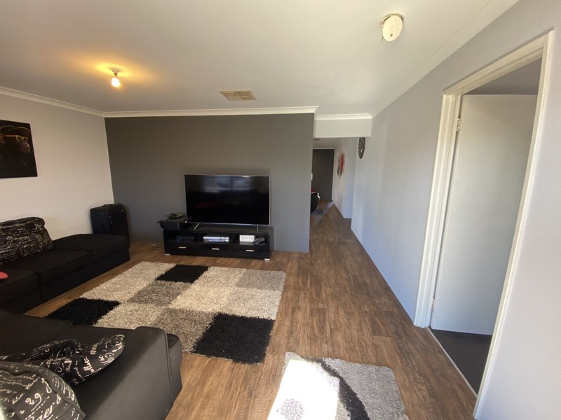 4×2 family home with huge 2