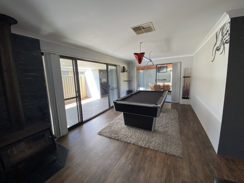 4×2 family home with huge 7
