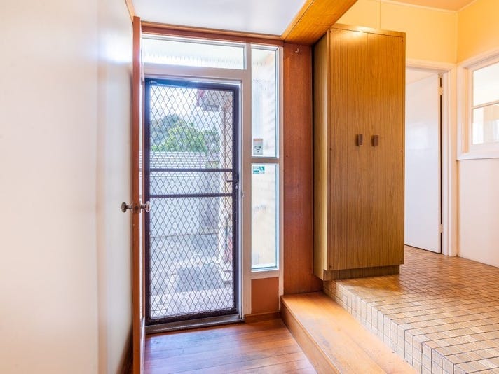 For Sale  3 Bed 14