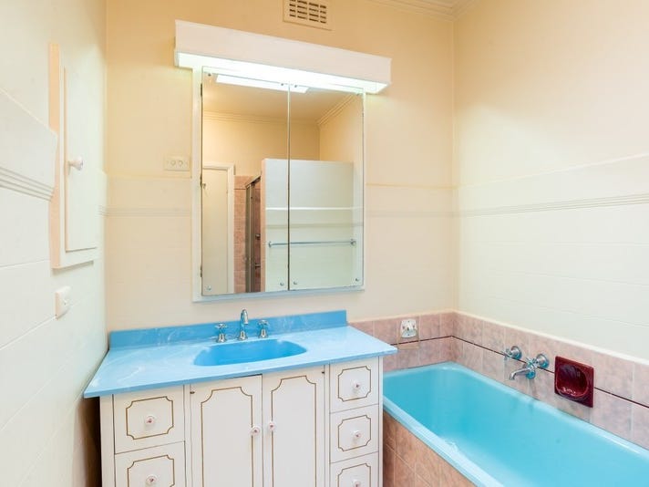 For Sale  3 Bed 25