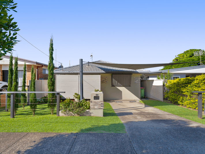 Modern relaxed living close to 8