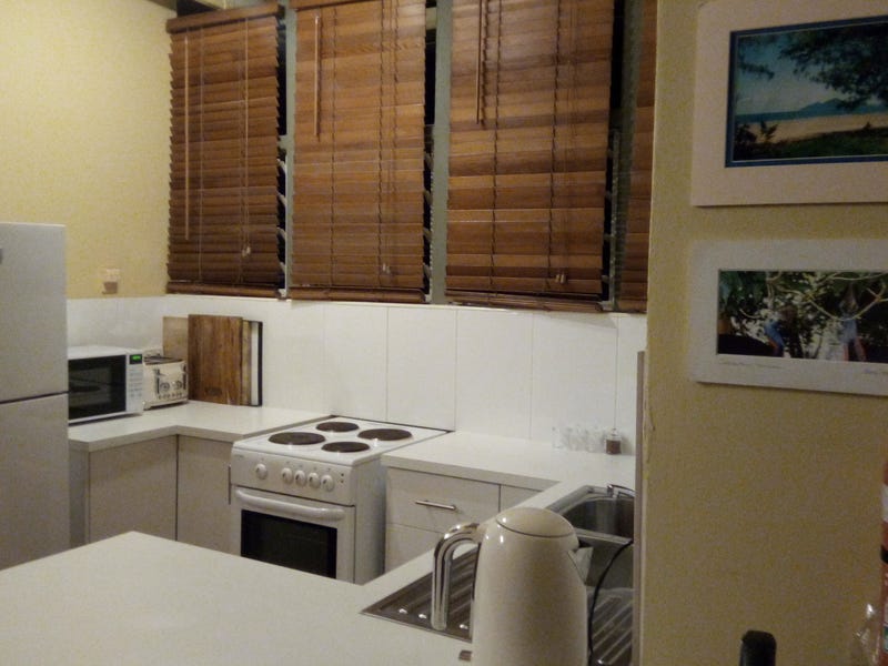 Neat & Cozy Unit in 5