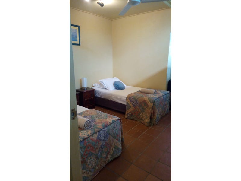 Neat & Cozy Unit in 12