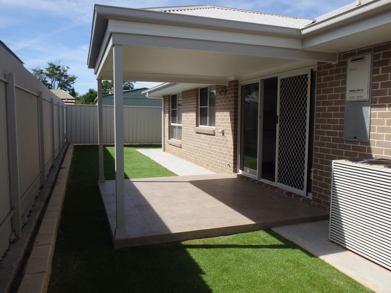 Recently built modern unit offers 18