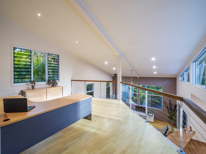 Beach Holiday House with Dual 15