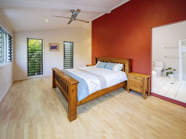 Beach Holiday House with Dual 21
