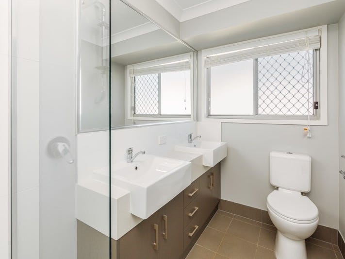 Lovely four bedroom home in 14