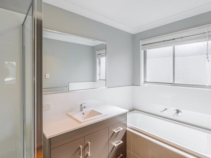 Lovely four bedroom home in 20