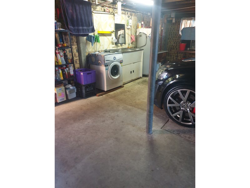Lots of shed space & 12