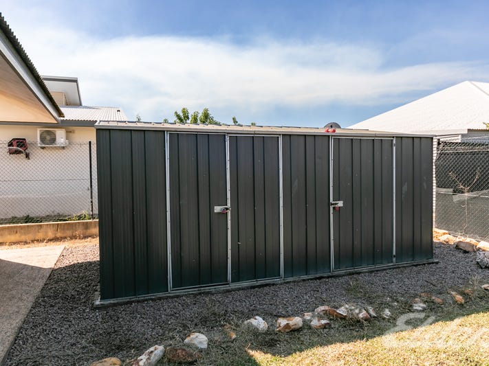 Modern family home with Solar! 18
