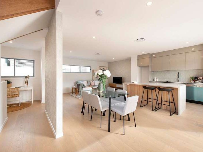 Massive 200m2  Luxurious Terrace 2