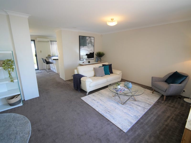 Perfect starter home or excellent 10