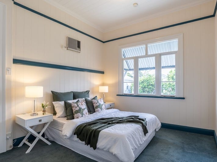 SELLING – 37 Annie St 9