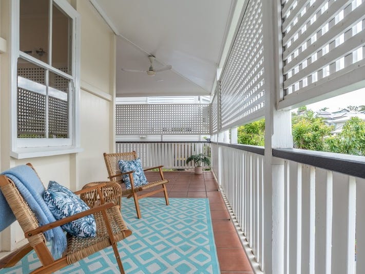 SELLING – 37 Annie St 13