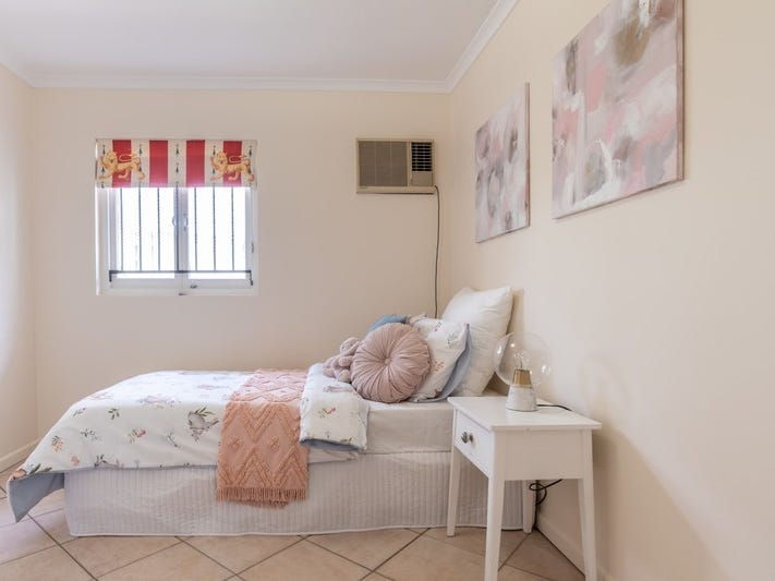 SELLING – 37 Annie St 17