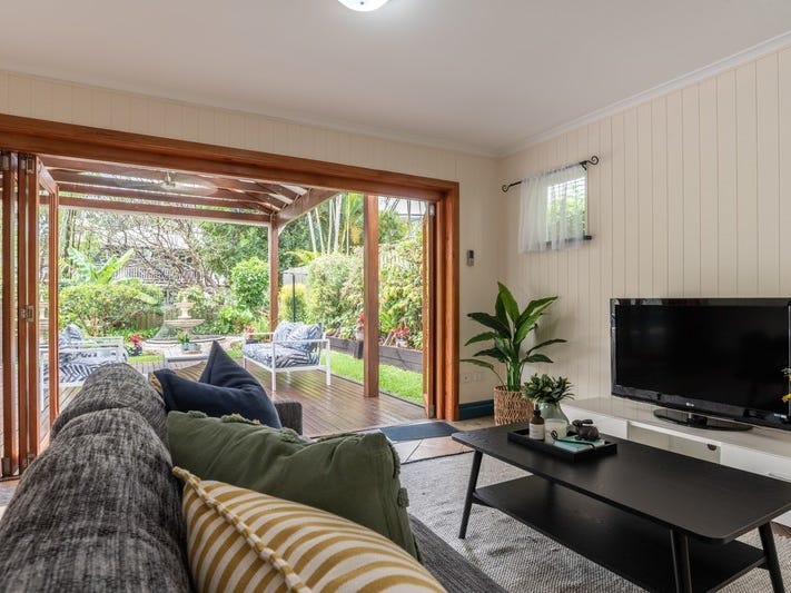 SELLING – 37 Annie St 22