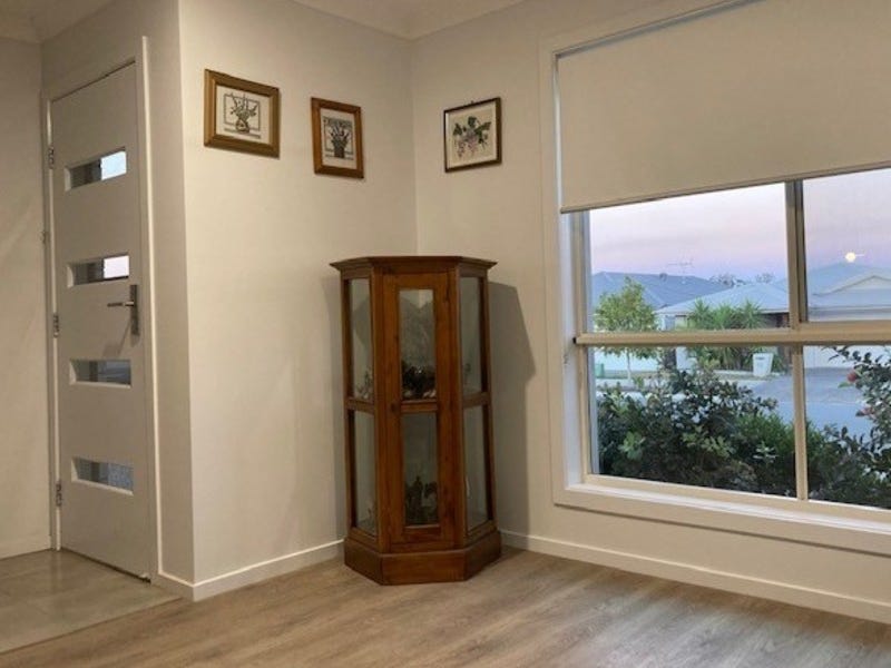 Under Offer 3
