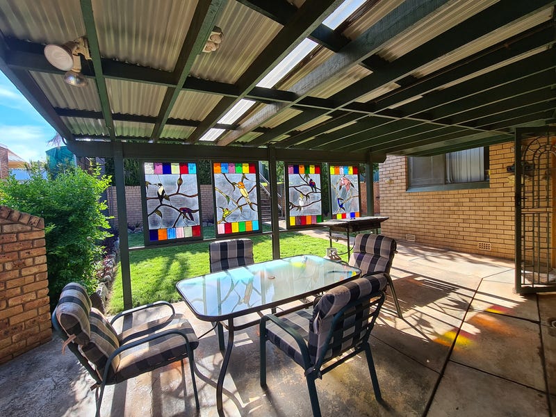 Ideally located with views 7