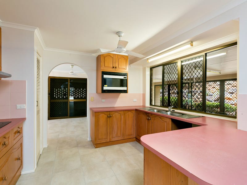 Solid family home in beautiful 9