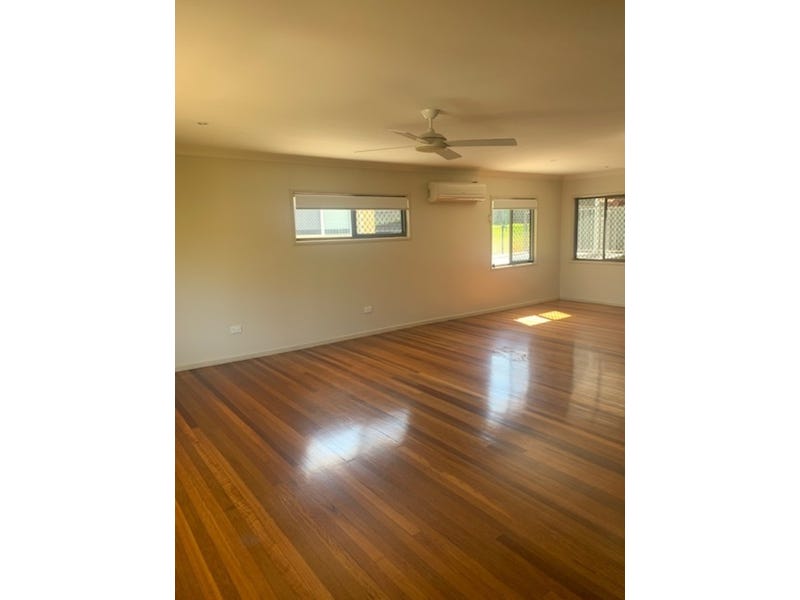 Offers over $549 000 considered 27
