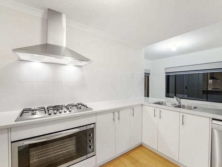 Contemporary Townhouse 3