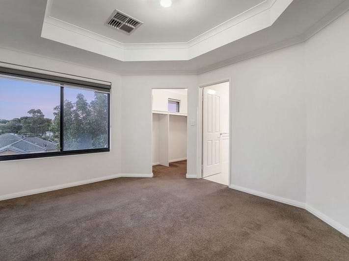 Contemporary Townhouse 8