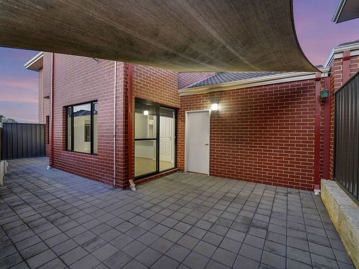 Contemporary Townhouse 11