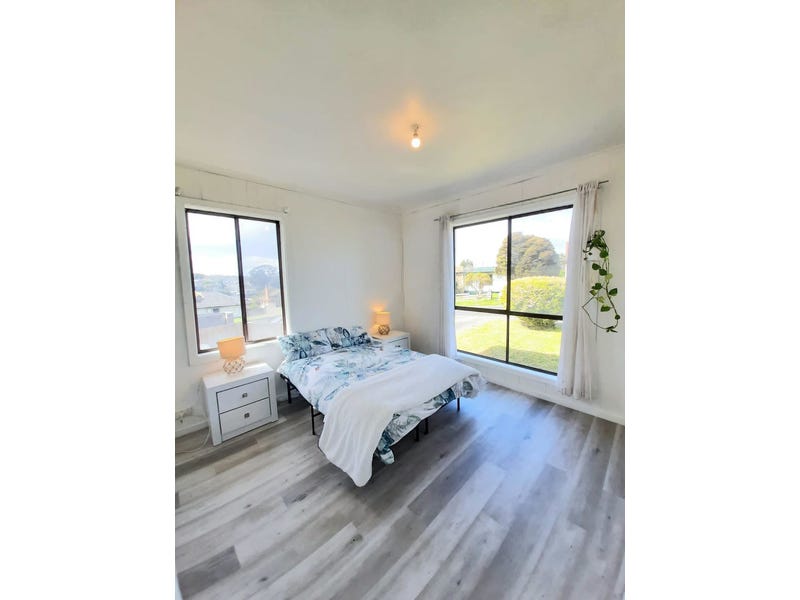 Freshly renovated, family home 8