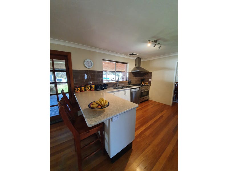 Executive Family Home on 1012m2 3