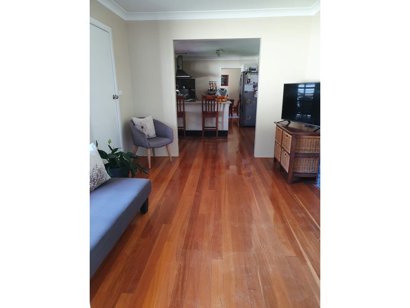 Executive Family Home on 1012m2 7