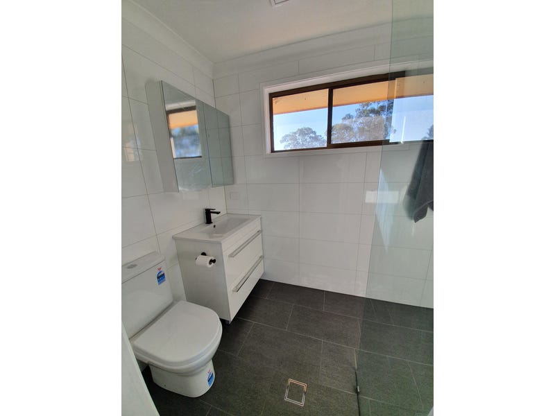 Executive Family Home on 1012m2 10