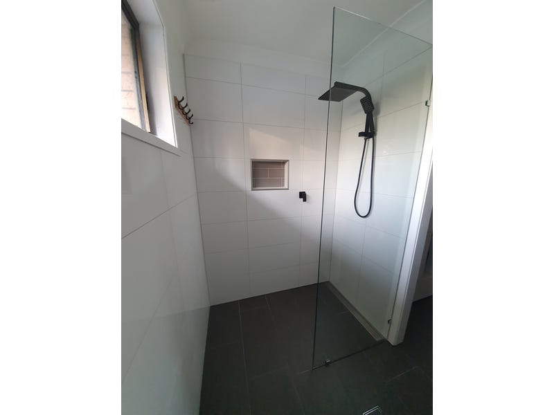Executive Family Home on 1012m2 11