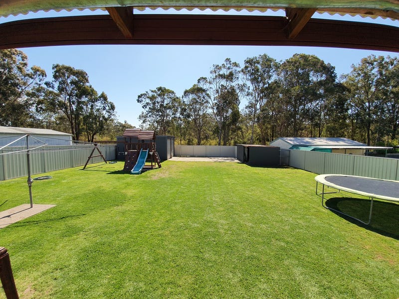 Executive Family Home on 1012m2 22