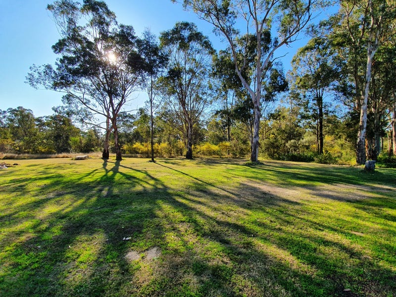 Executive Family Home on 1012m2 26