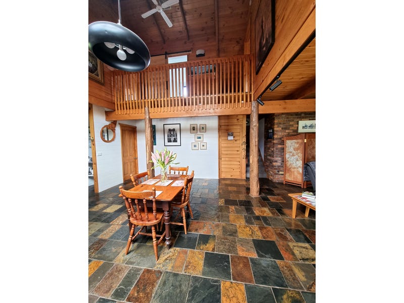 Quality Family home set on 11