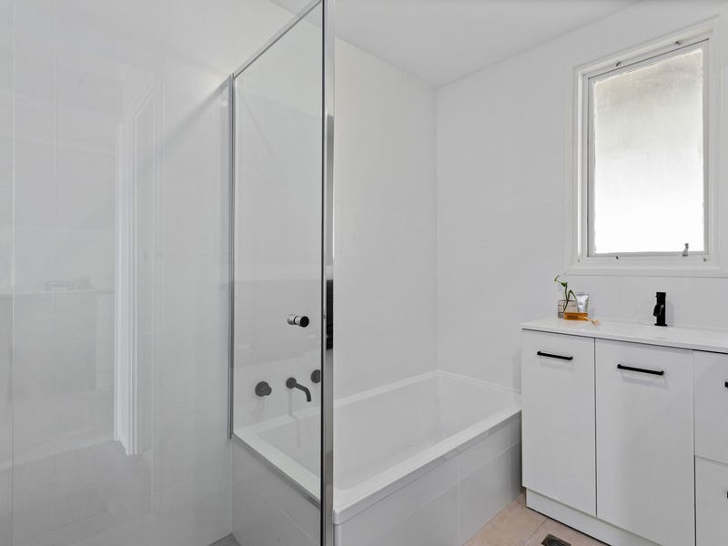 UNDER CONTRACT! 14