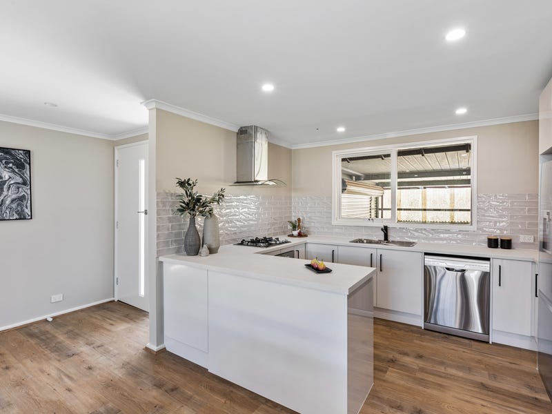 UNDER CONTRACT! 18